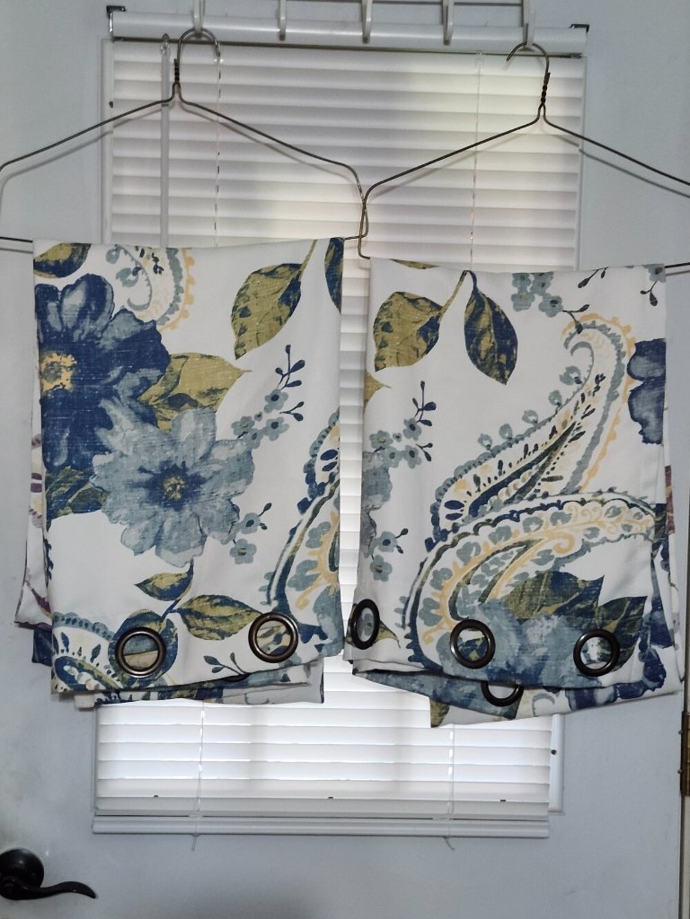 Half Moon pair of curtains (2 panels)  52 x 84